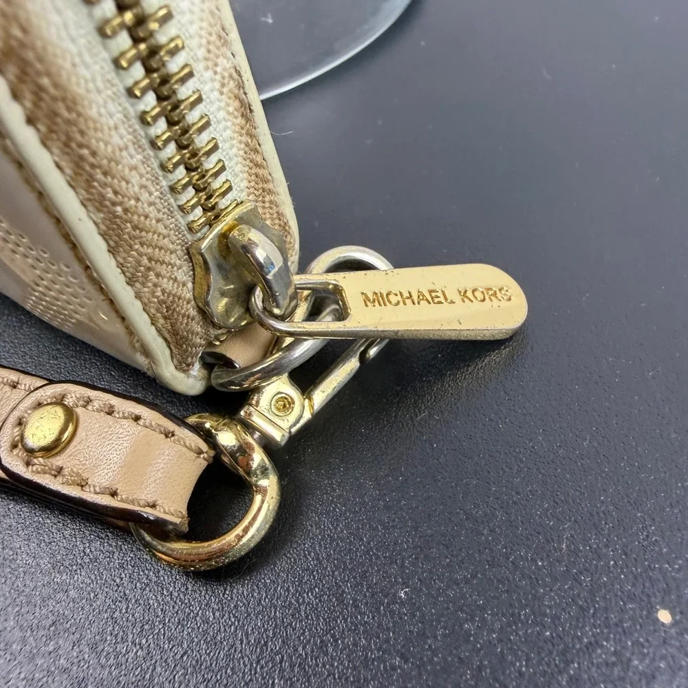 Michael Kors White Monogram Patent Leather Zip Around Wristlet Wallet Gold Logo